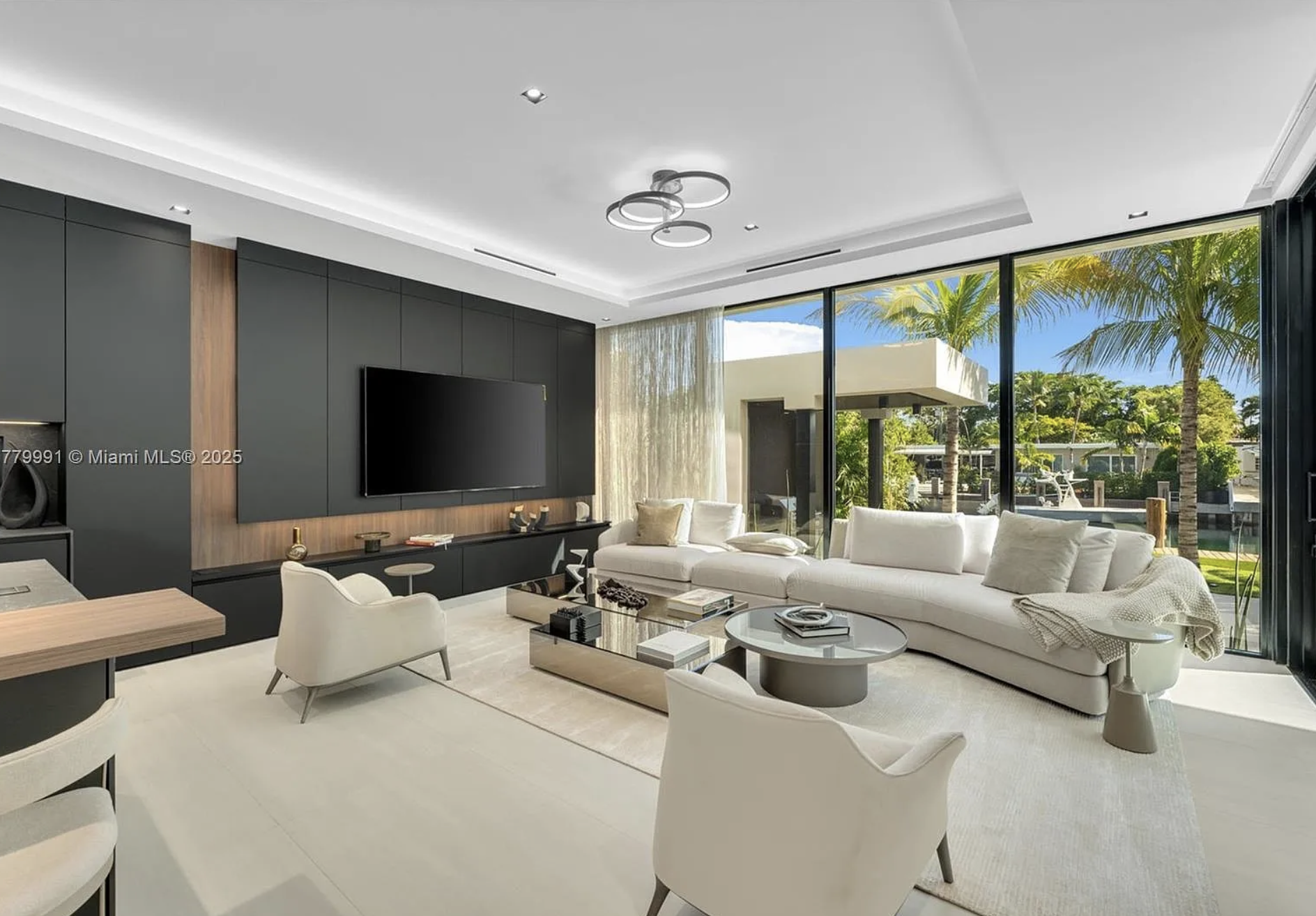 House 3 View 14